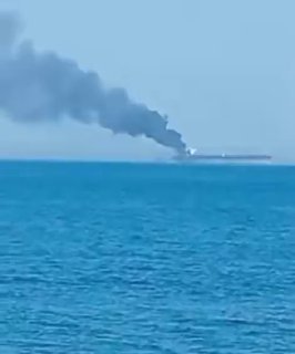 Fire Erupts on Iranian Oil Tanker Near Jask Port