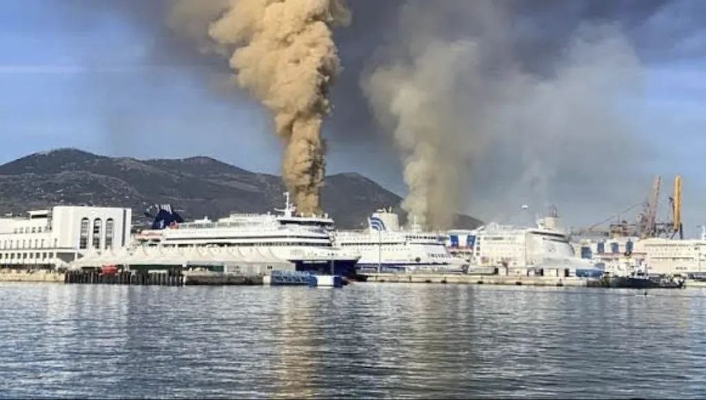 Fire on GNV Phoenix in Naples Port Extinguished