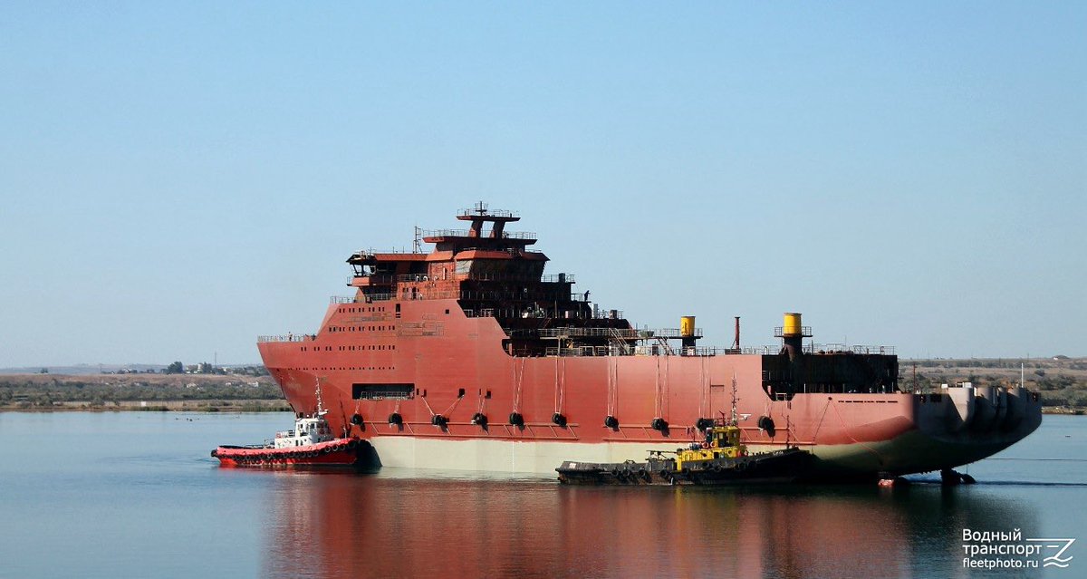 Ukraine Strikes Russian Vessels and Air Defense in Kerch