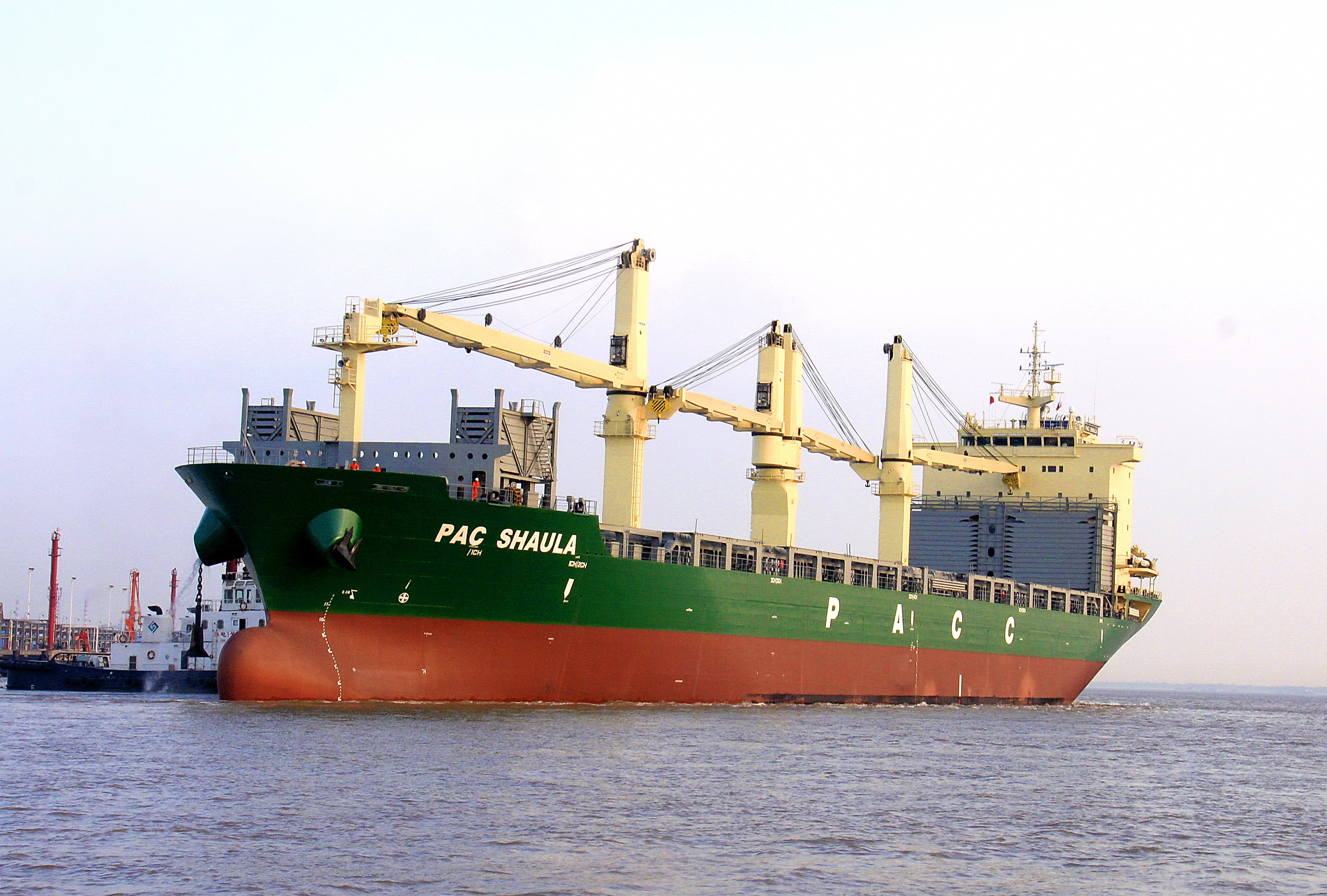 Taizhou Kouan Signs Contract for Two Heavy-Lift Vessels