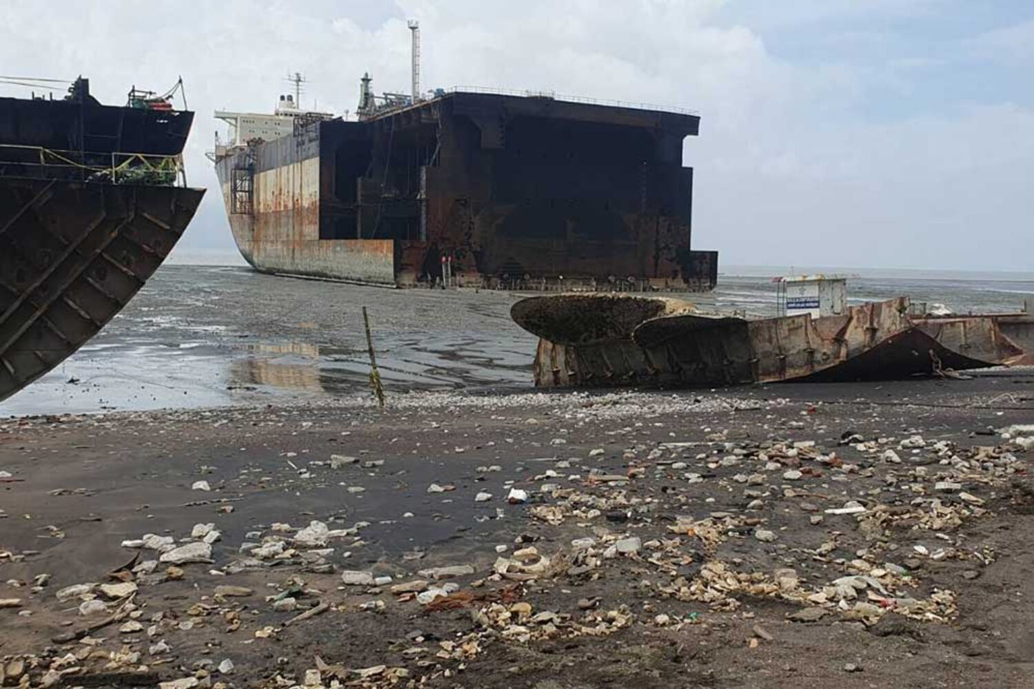 Nine Killed in Toxic Gas Accident at Bangladesh Shipbreaking Yard