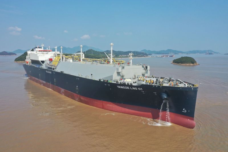 Yangzijiang Delivers China's First Private-Yard Large LNG Carrier