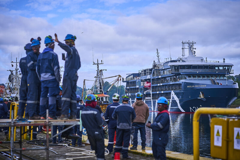 ASENAV Delivers Magellan Discoverer to Antarctica21