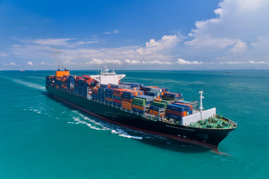 SFL Orders Two Boxships and VLAC for $365m