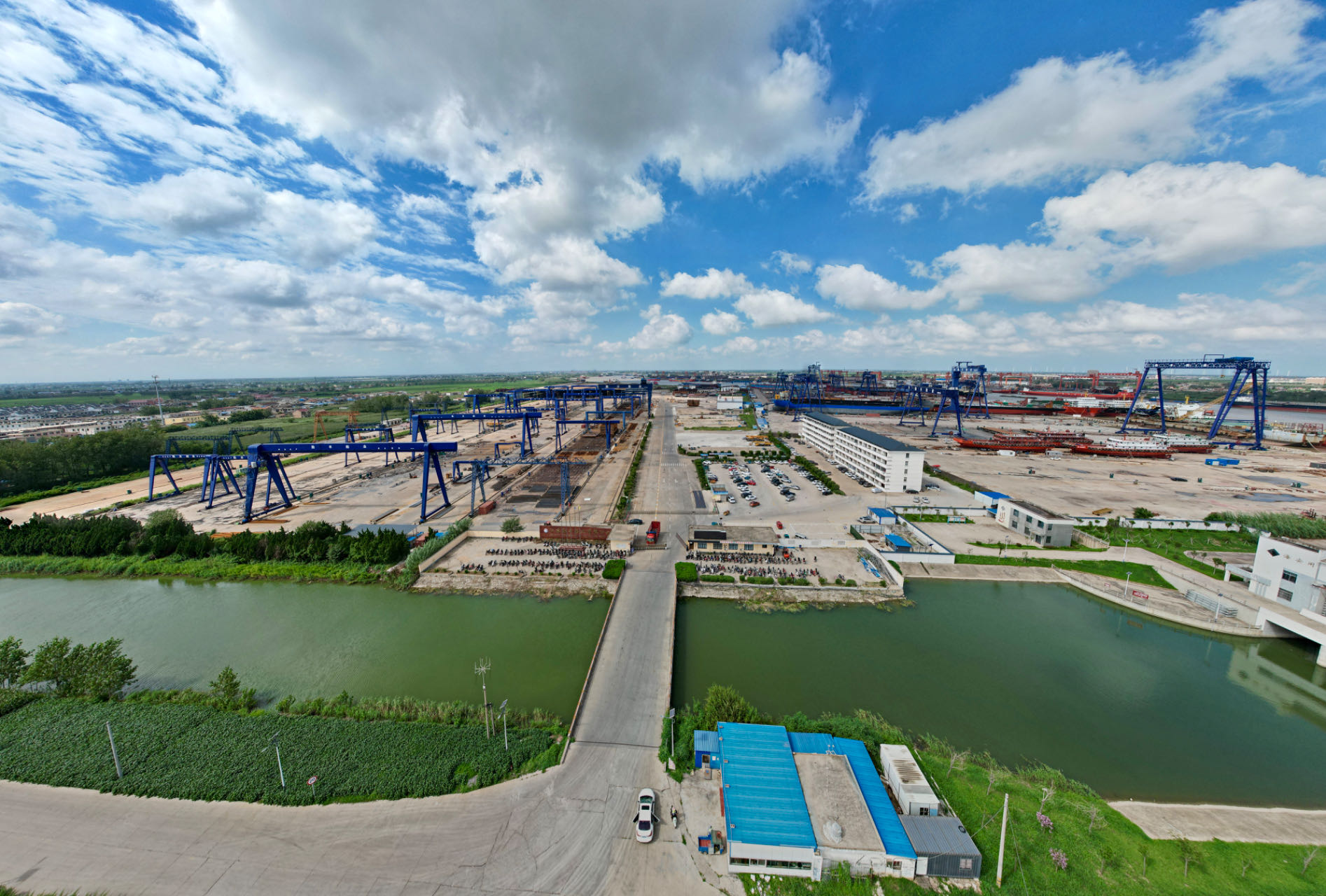 Jiangsu Qinfeng Shipbuilding Co Ltd - SHIPYARD