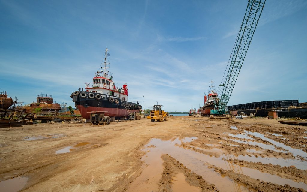 PT Lautan Lestari Shipyard - SHIPYARD